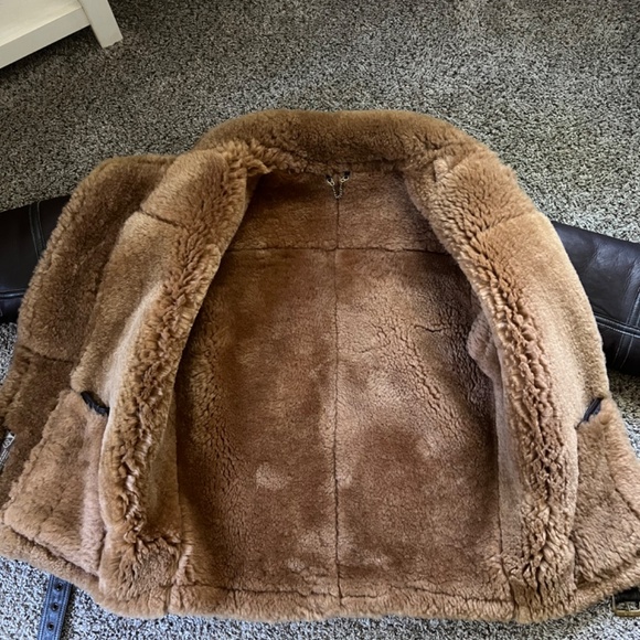 WWII sheepskin flying jacket - Picture 3 of 6